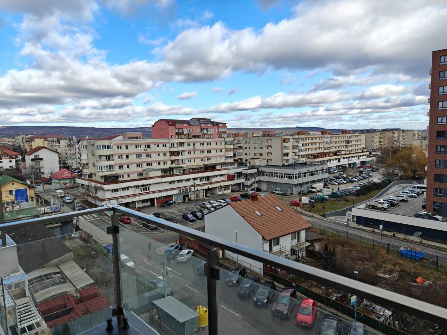 Park Lake Near Iulius Mall, Wi-Fi, Walk-In Showe Cluj-Napoca Buitenkant foto